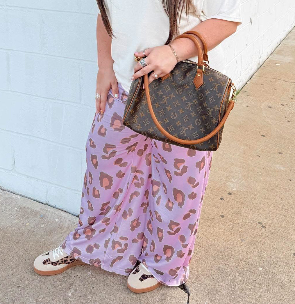 Pinkkk leopard pants!!
