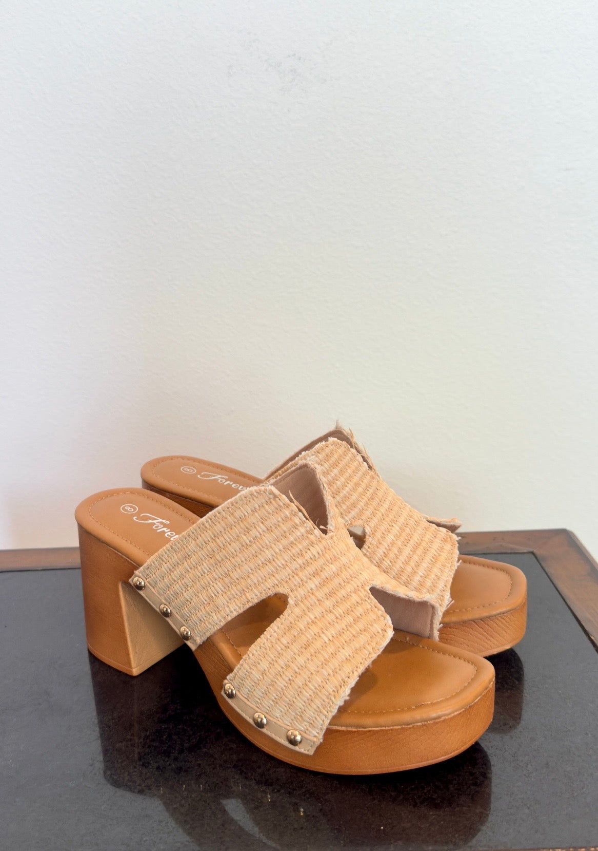 Raffia Wedge